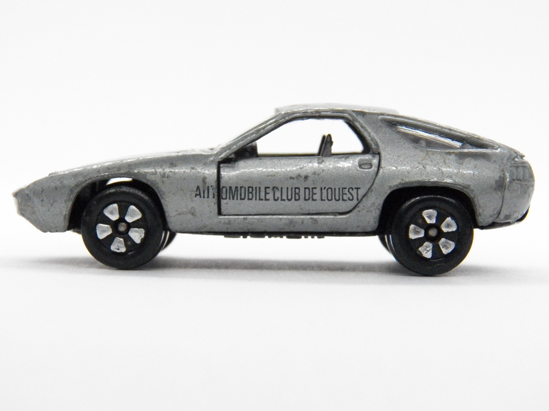 Illustration for article titled HWEP with Noodles - PlayArt Porsche 928 (Club edition)